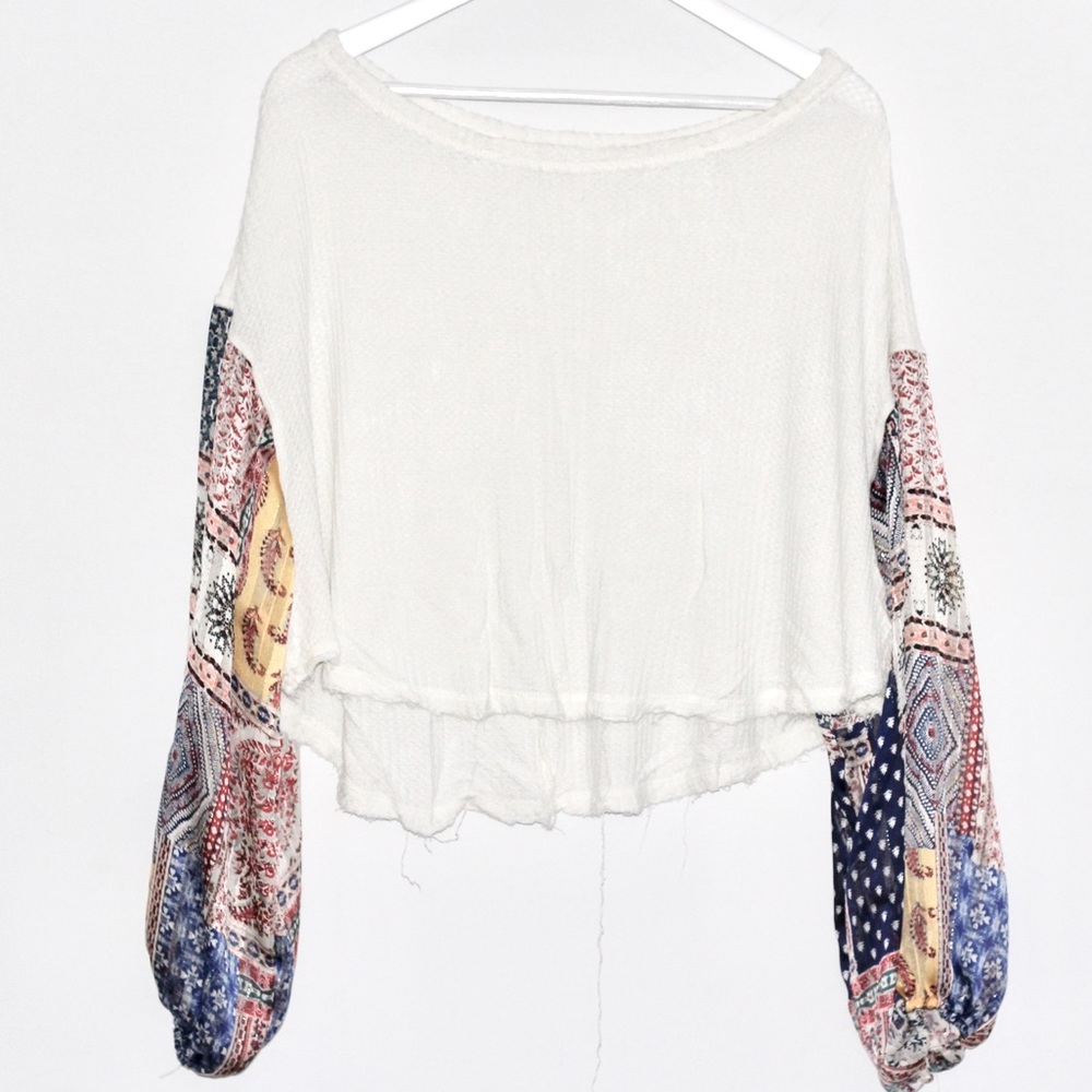 By Together Cropped Soft Sweater Patched Print Sleeves Scoop Neck